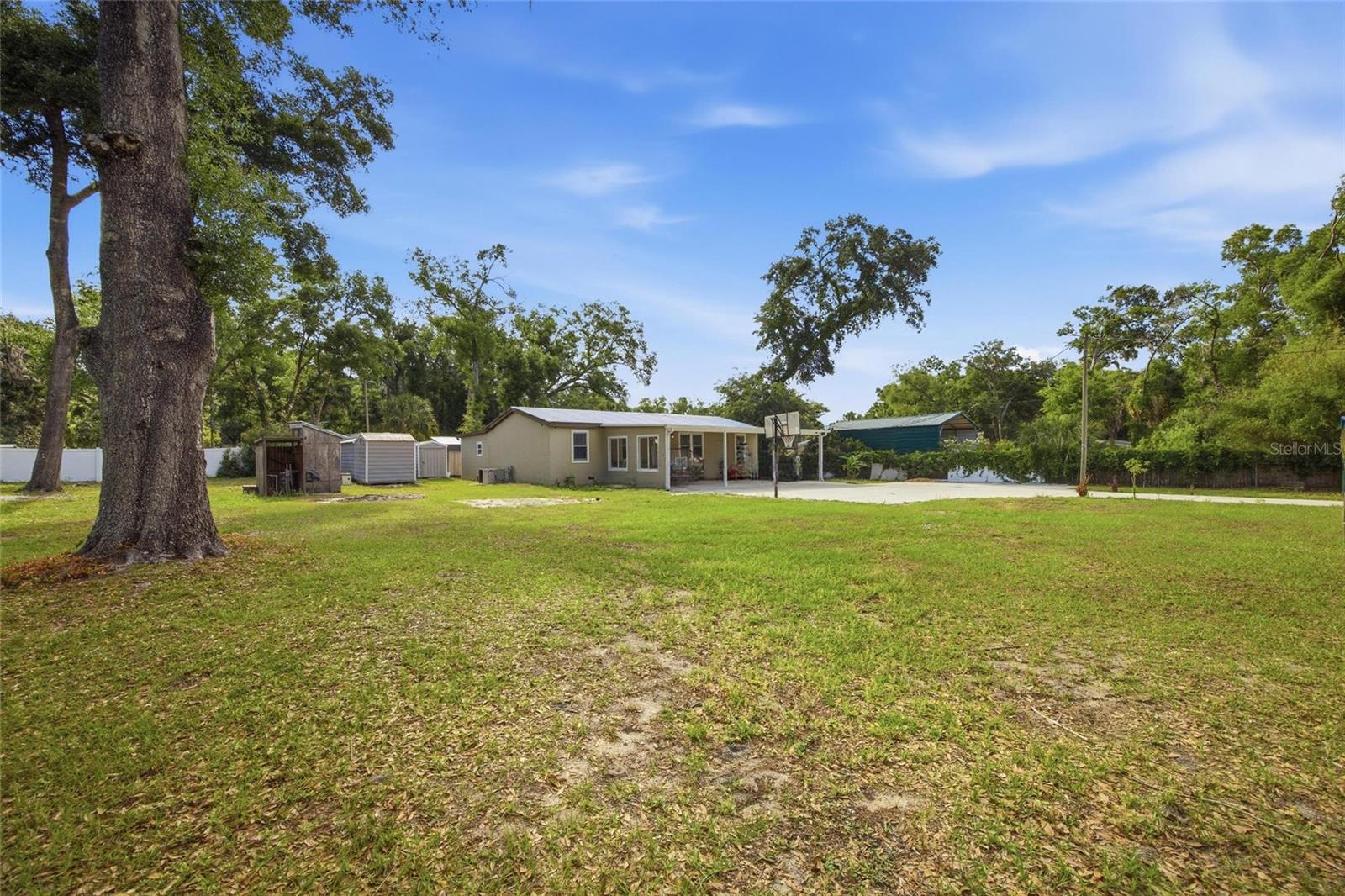 MAGNOLIA MANORS - Residential