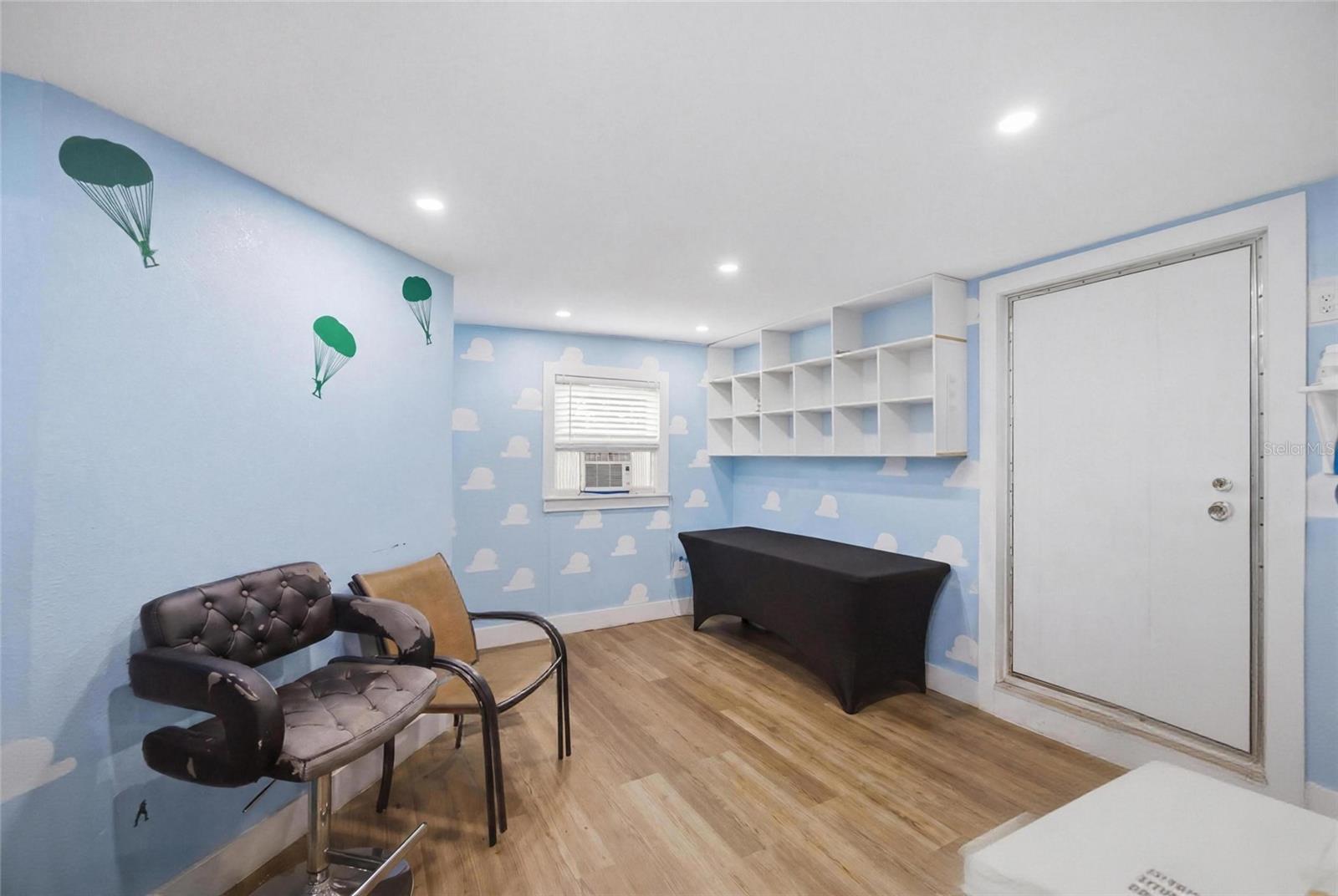 MAGNOLIA MANORS - Residential