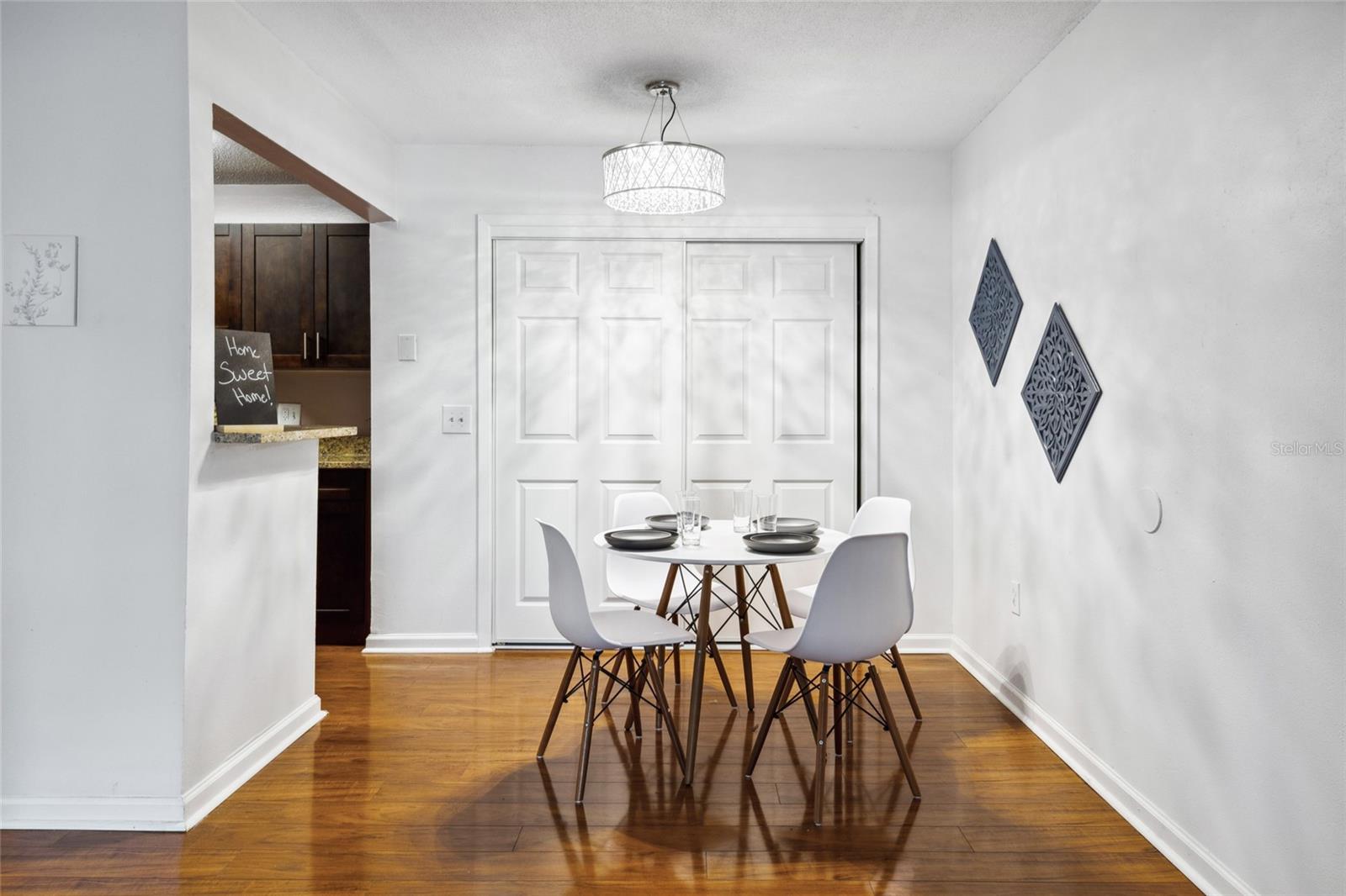 SUMMIT HOUSE - Residential