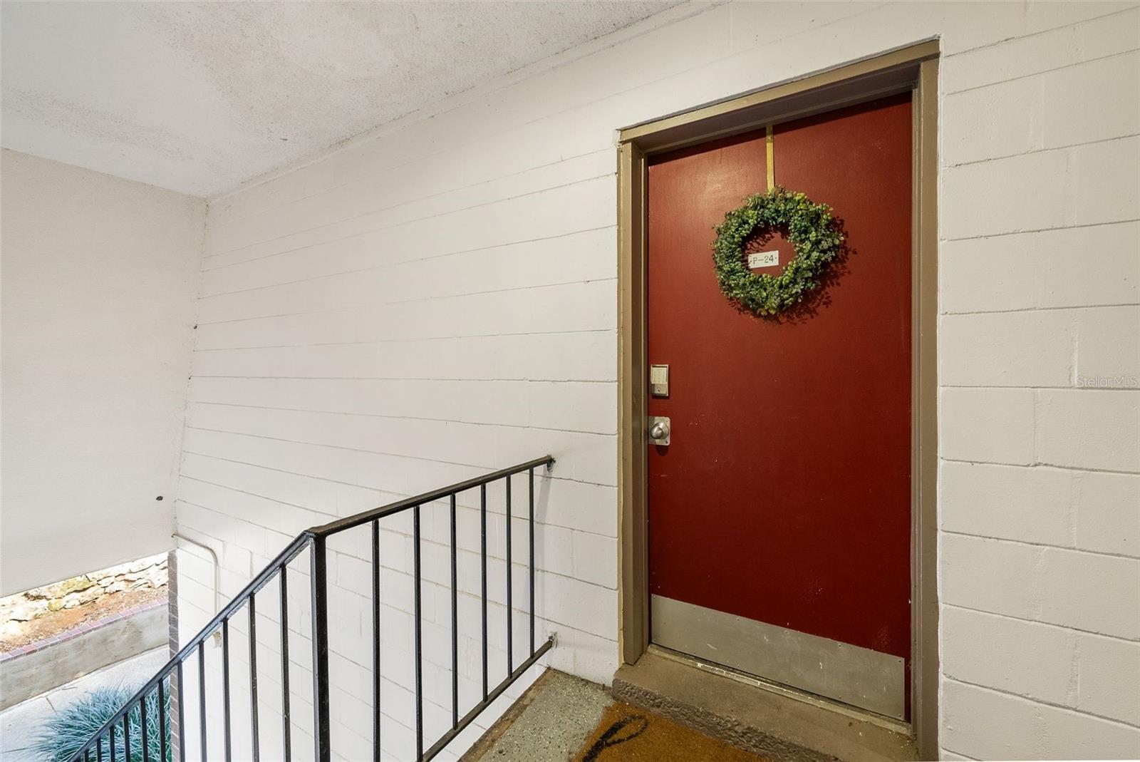 SUMMIT HOUSE - Residential