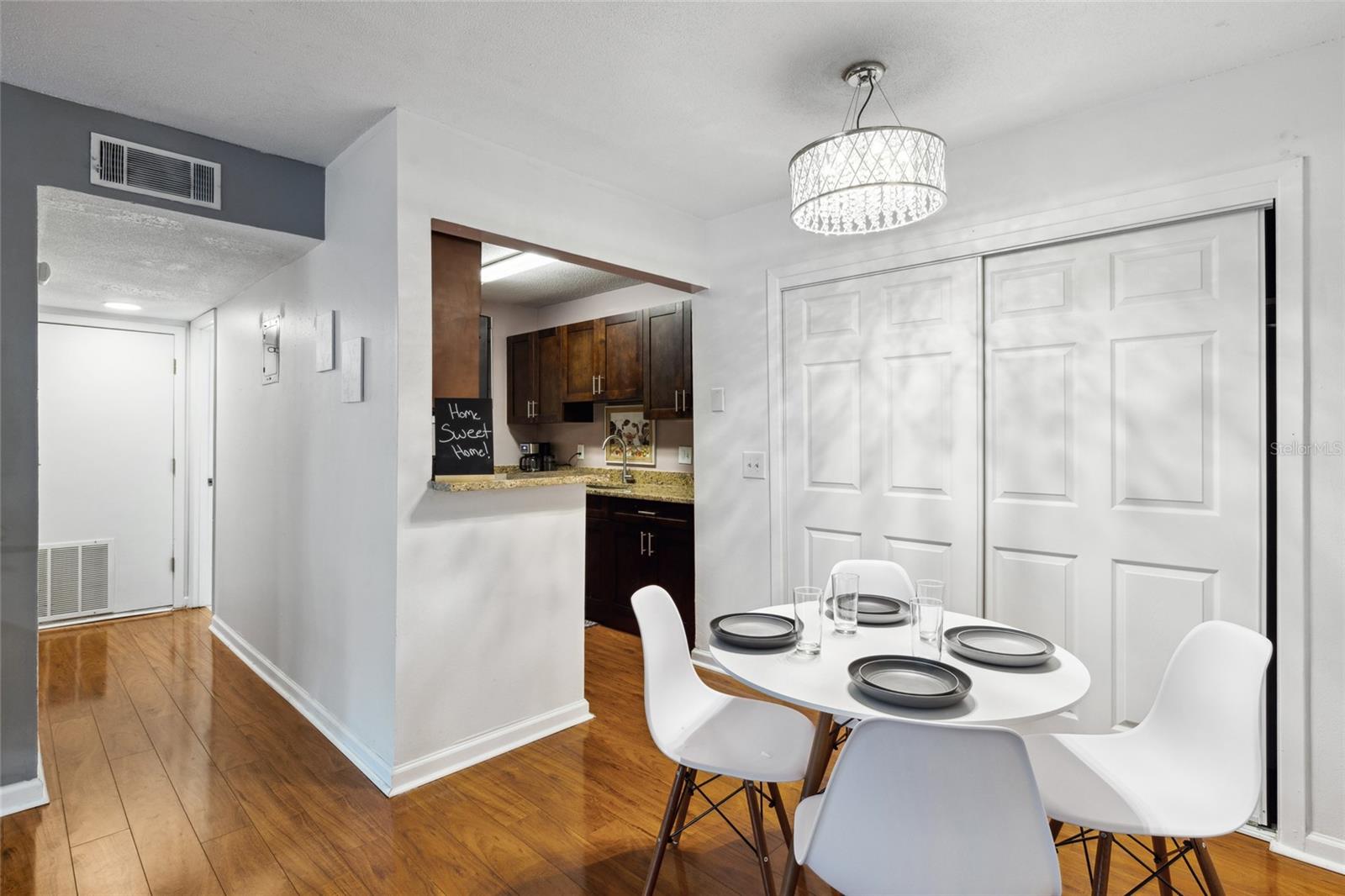 SUMMIT HOUSE - Residential