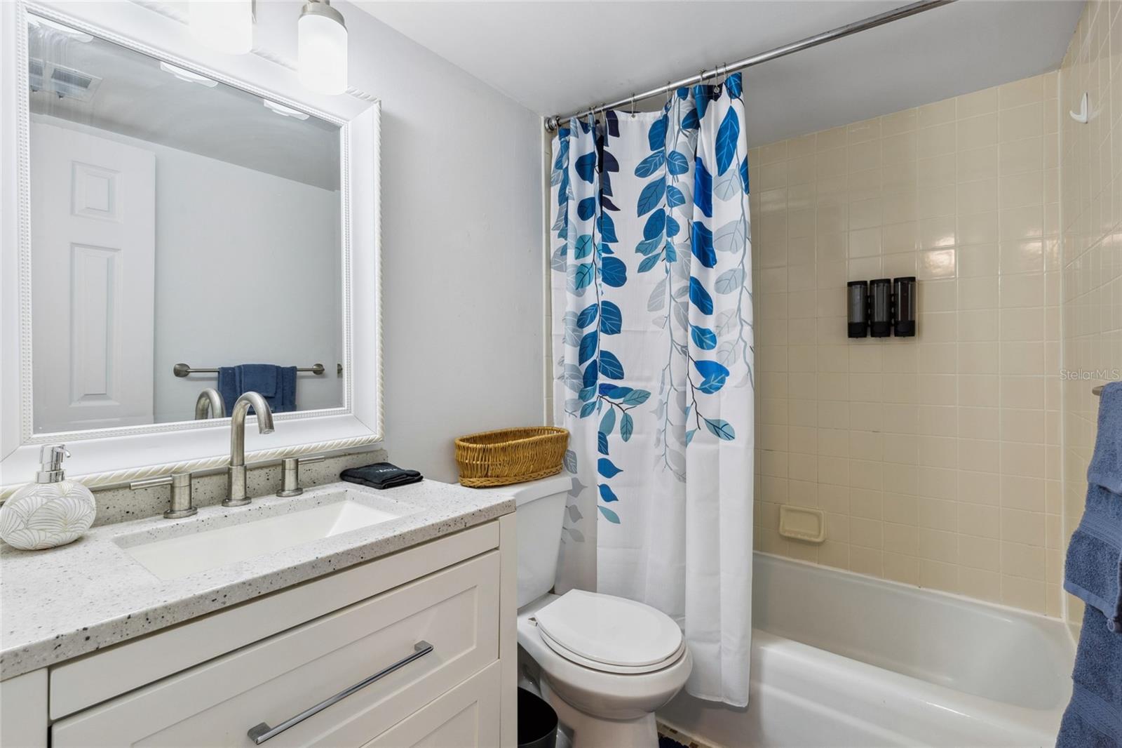 SUMMIT HOUSE - Residential