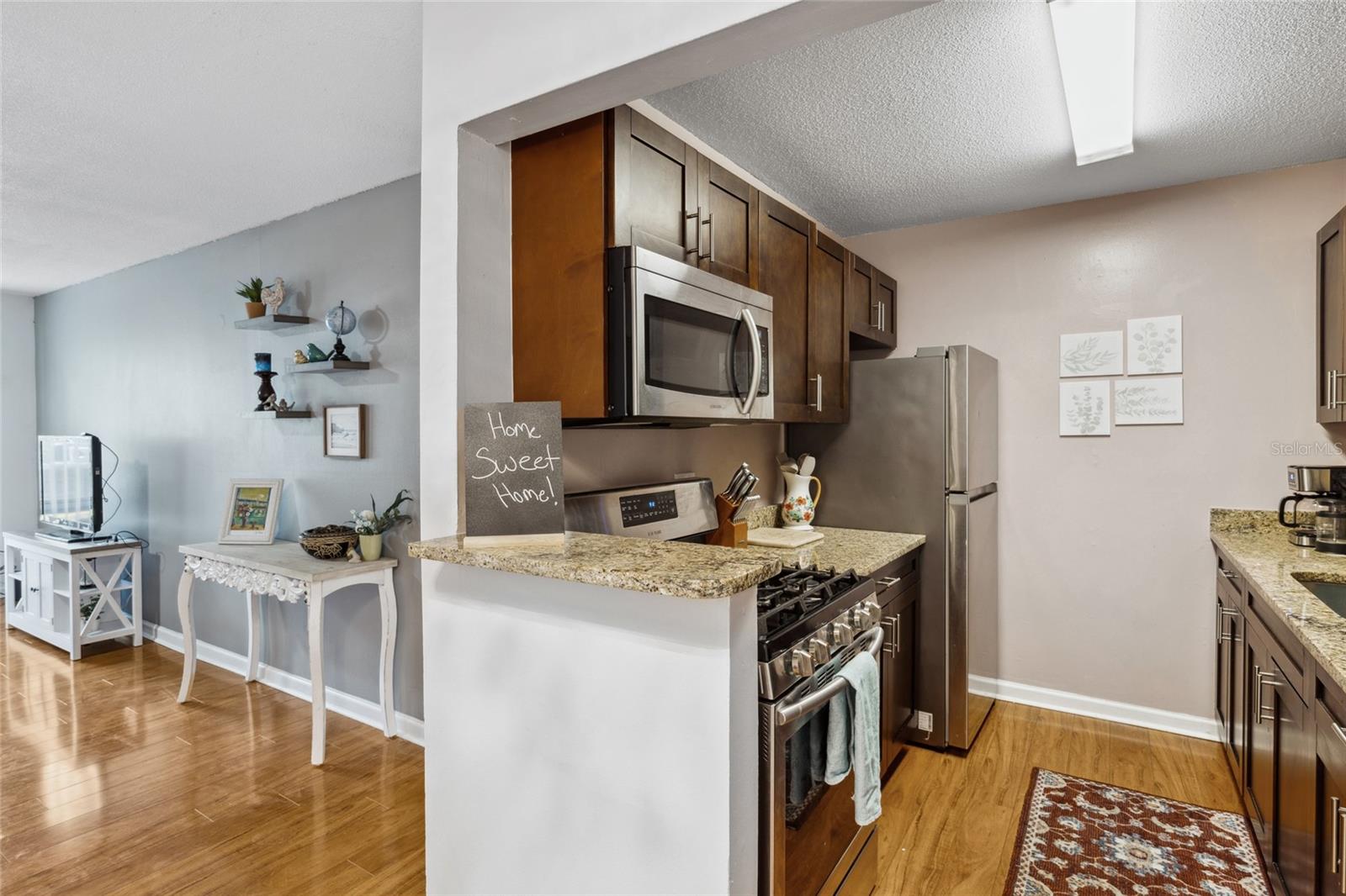 SUMMIT HOUSE - Residential