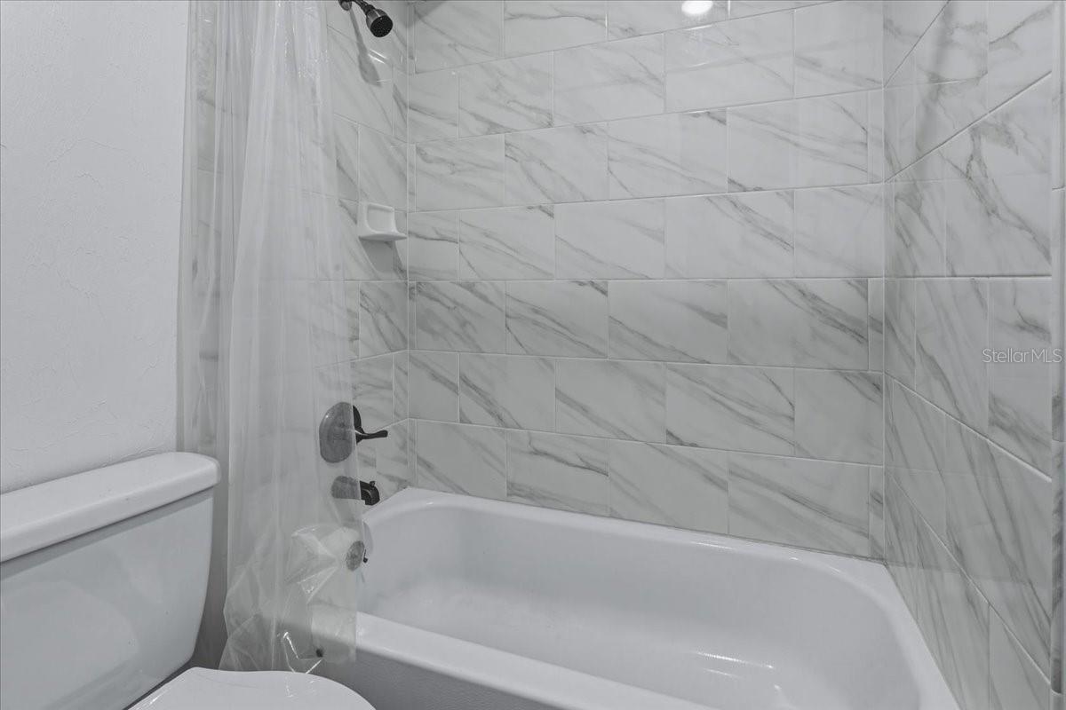 GRANTWOOD CONDO PH I - Residential