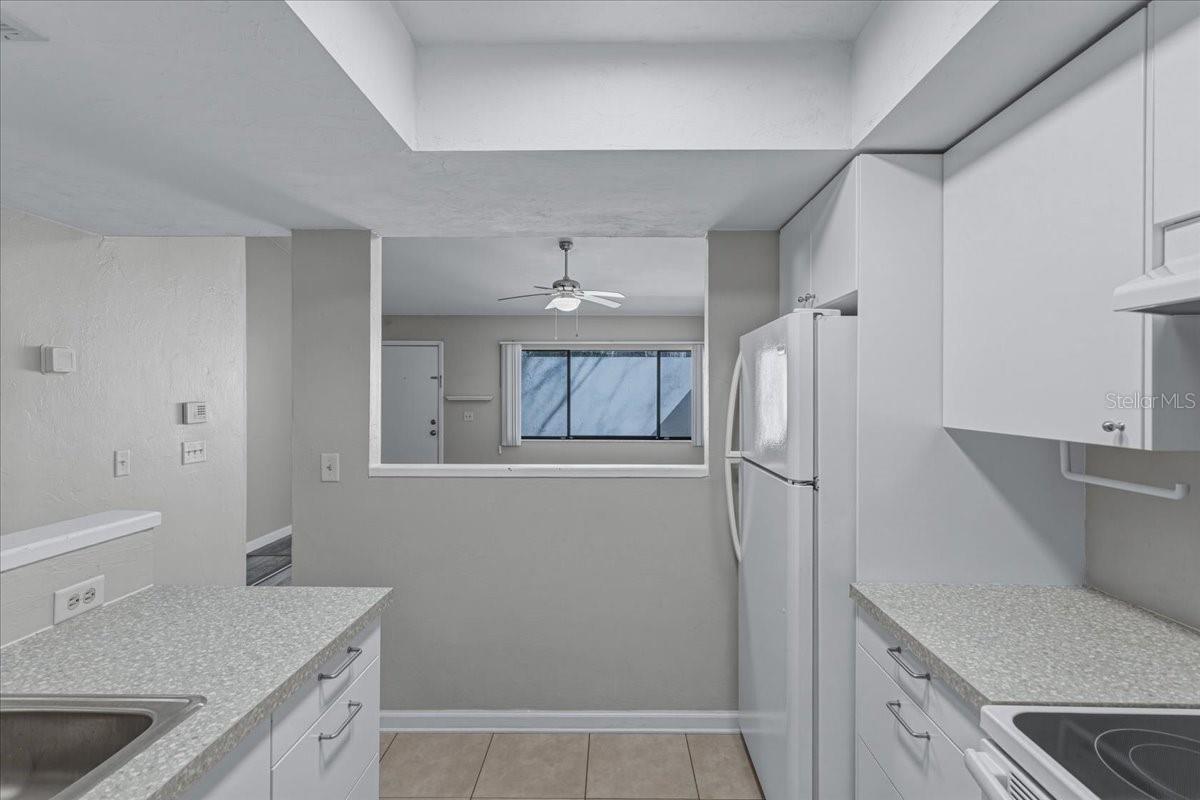 GRANTWOOD CONDO PH I - Residential