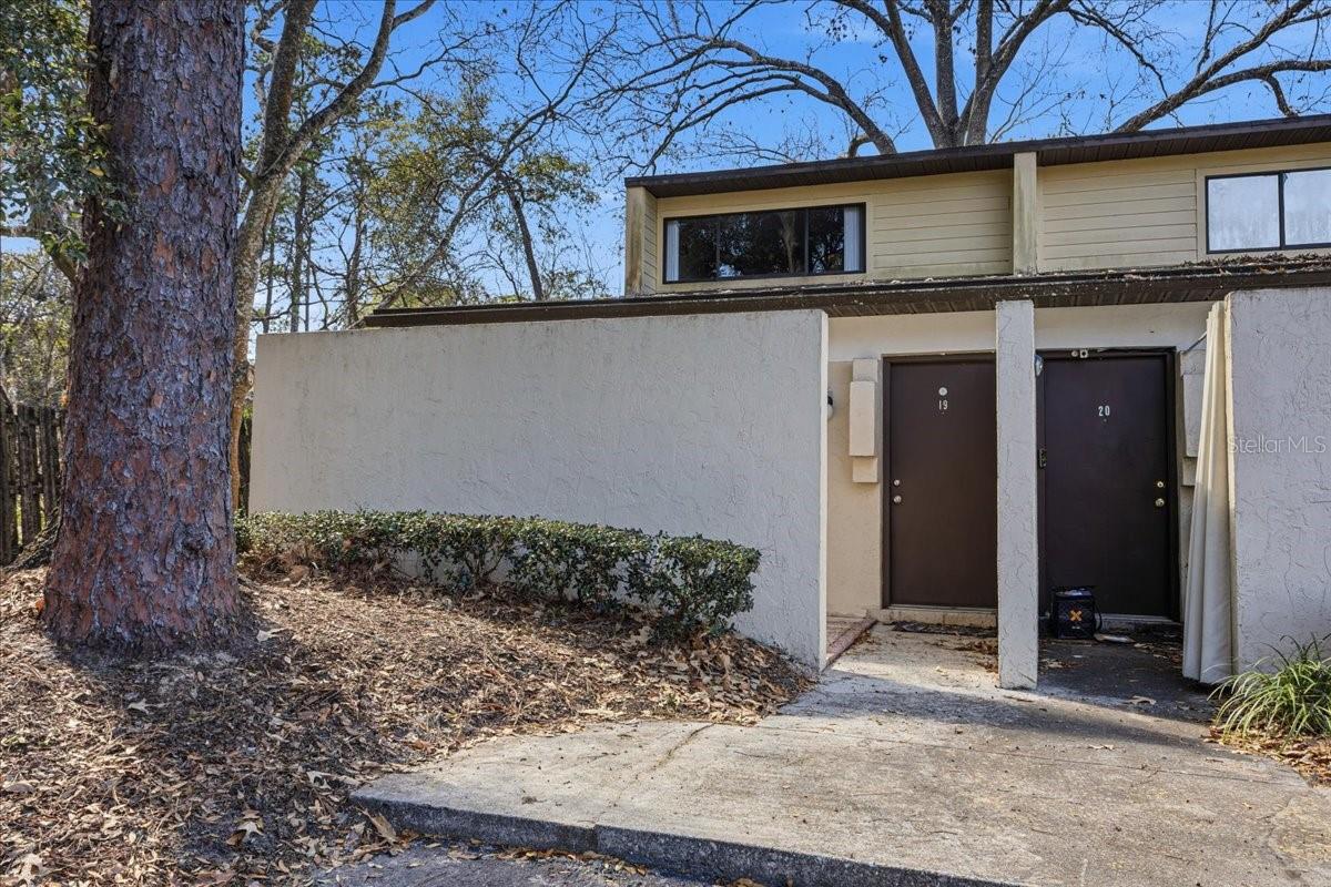 GRANTWOOD CONDO PH I - Residential