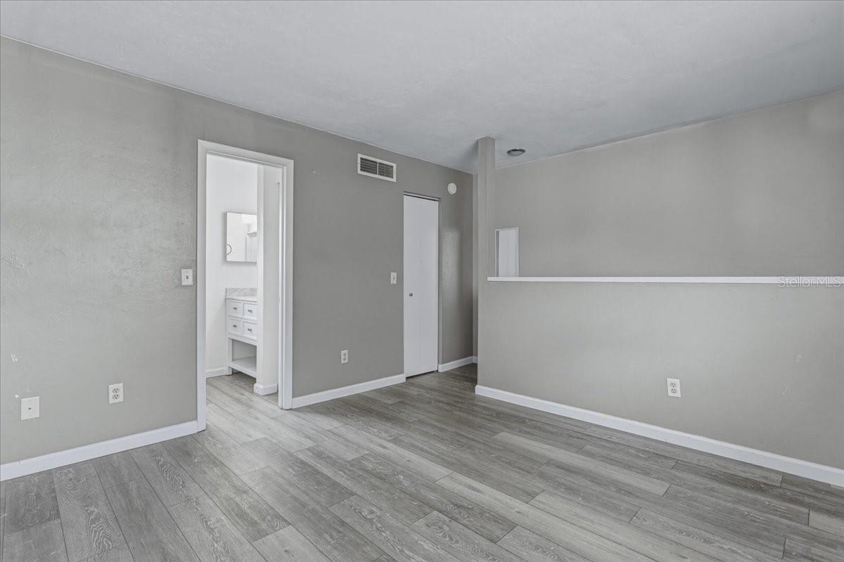 GRANTWOOD CONDO PH I - Residential