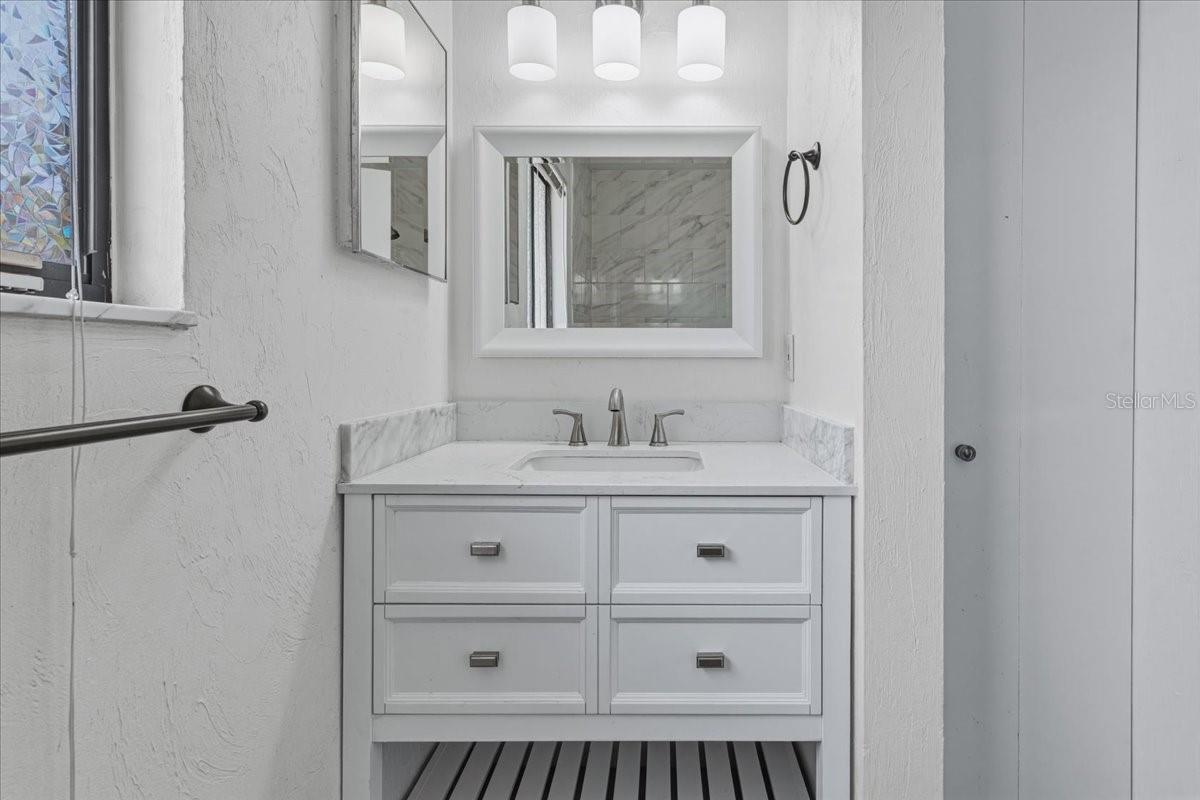 GRANTWOOD CONDO PH I - Residential