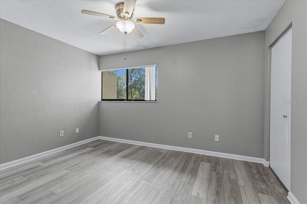 GRANTWOOD CONDO PH I - Residential