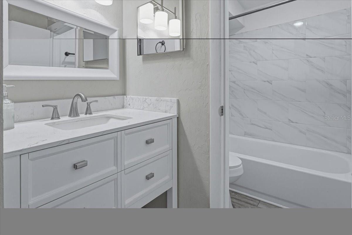 GRANTWOOD CONDO PH I - Residential