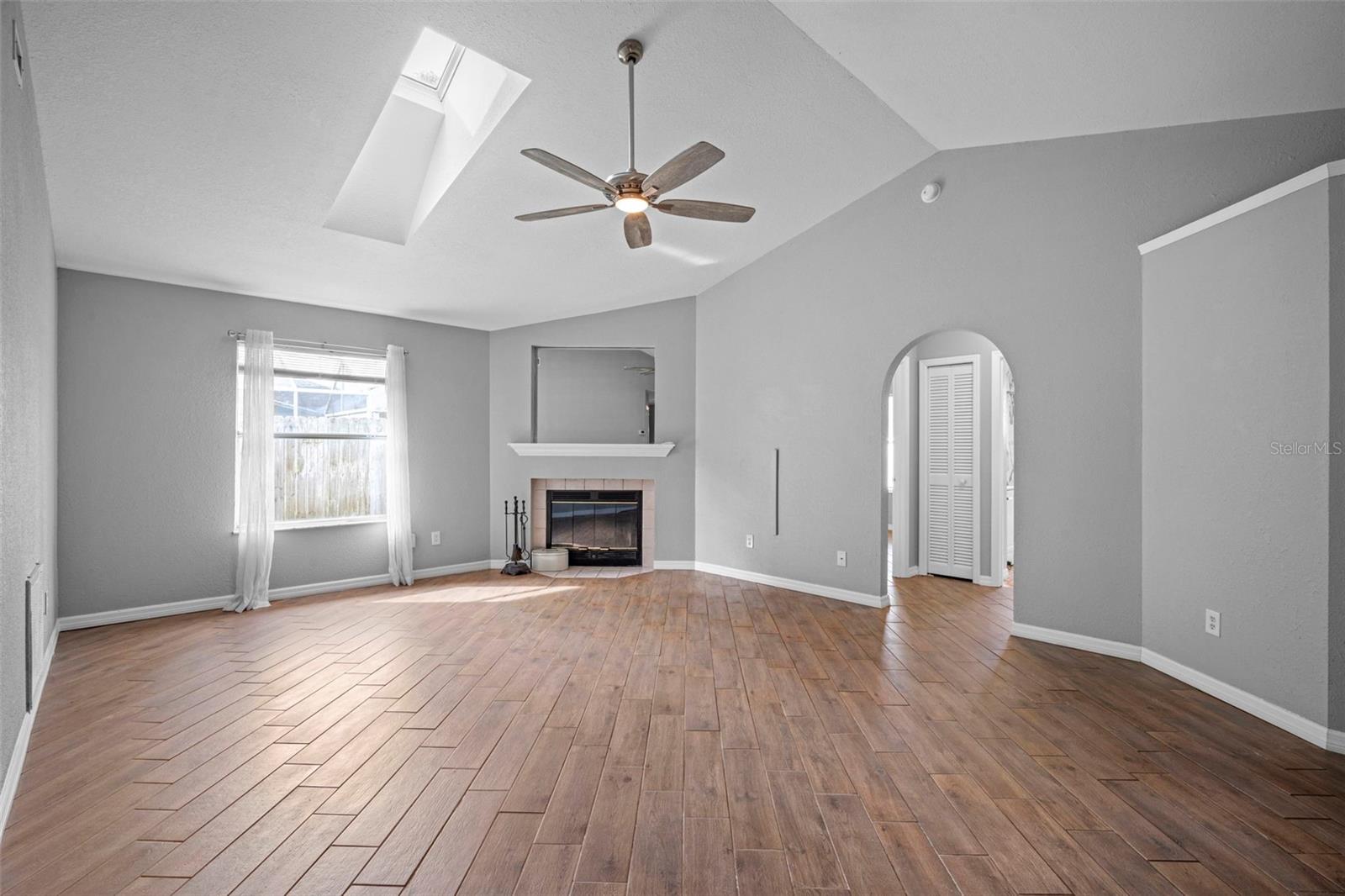 CRANE CREEK UNIT 01 - Residential