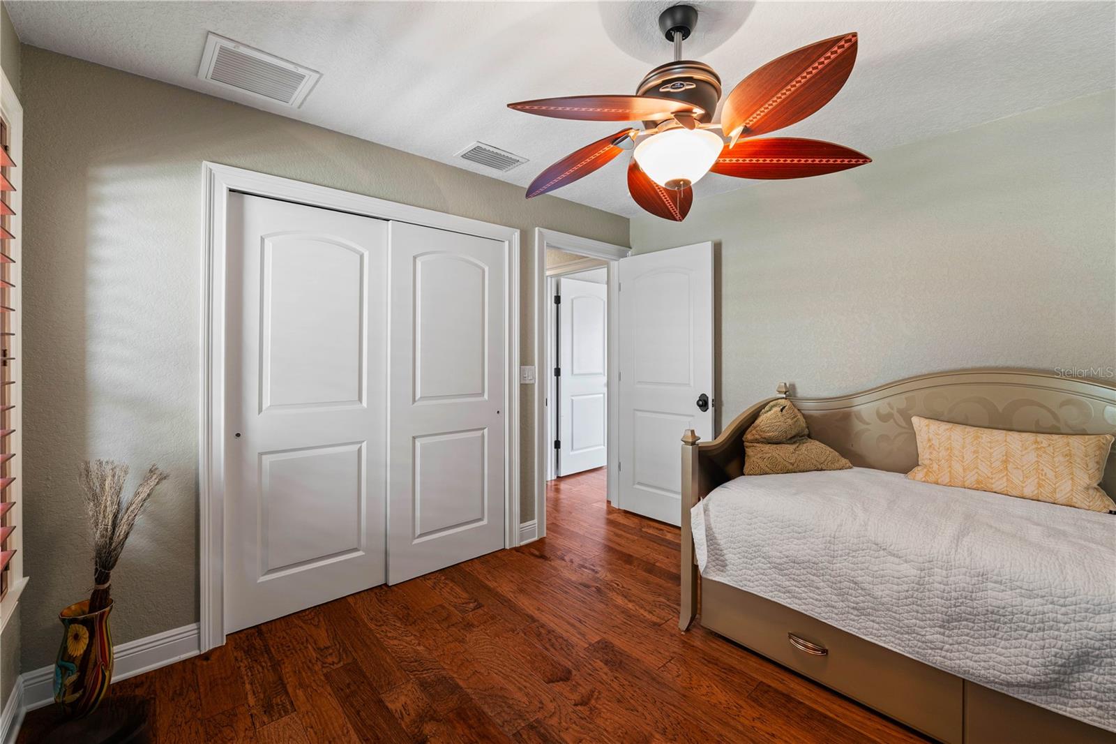 FLOR A MAR REP - Residential