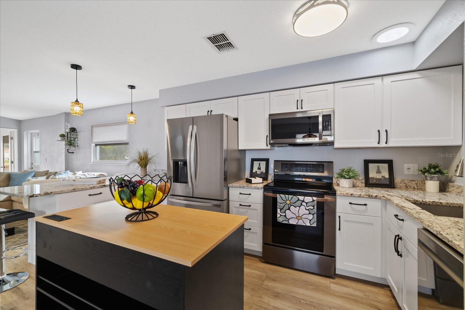 4405 FLORAMAR TERRACE