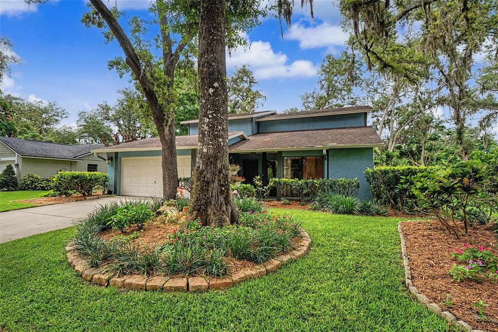 Photo of 16706 Rolling Rock Drive, Tampa, FL 33618 (MLS # TB8515927)