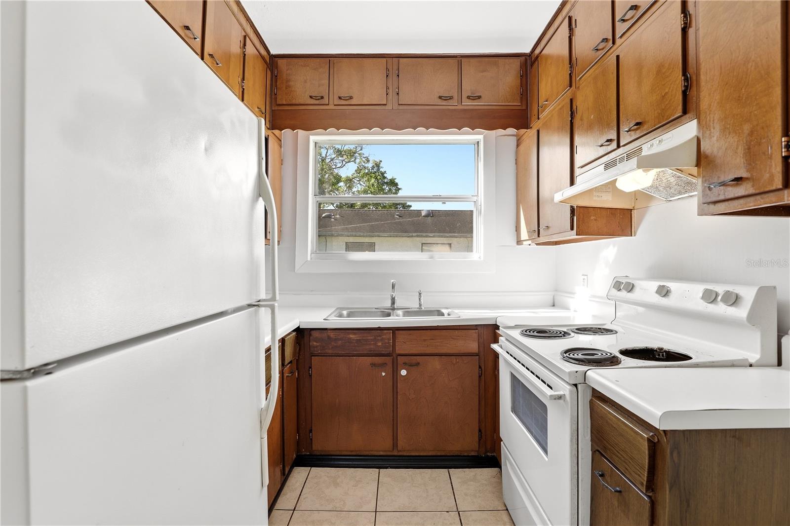 LAKE BARTON PARK - Residential