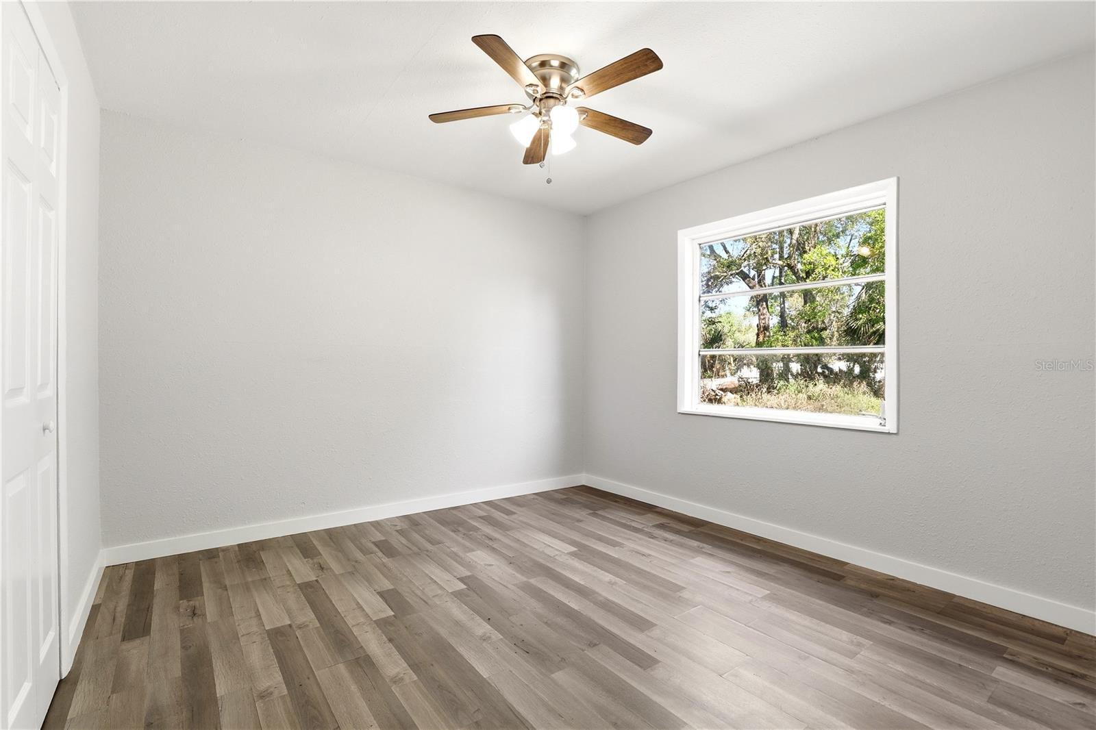 LAKE BARTON PARK - Residential