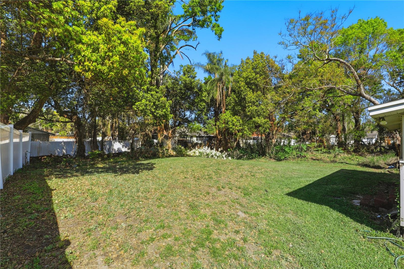 LAKE BARTON PARK - Residential