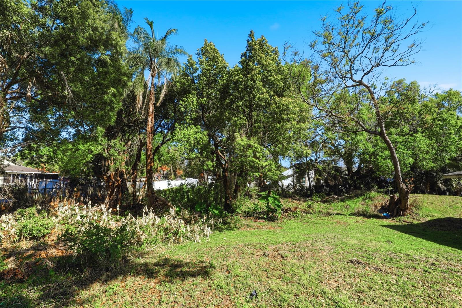 LAKE BARTON PARK - Residential