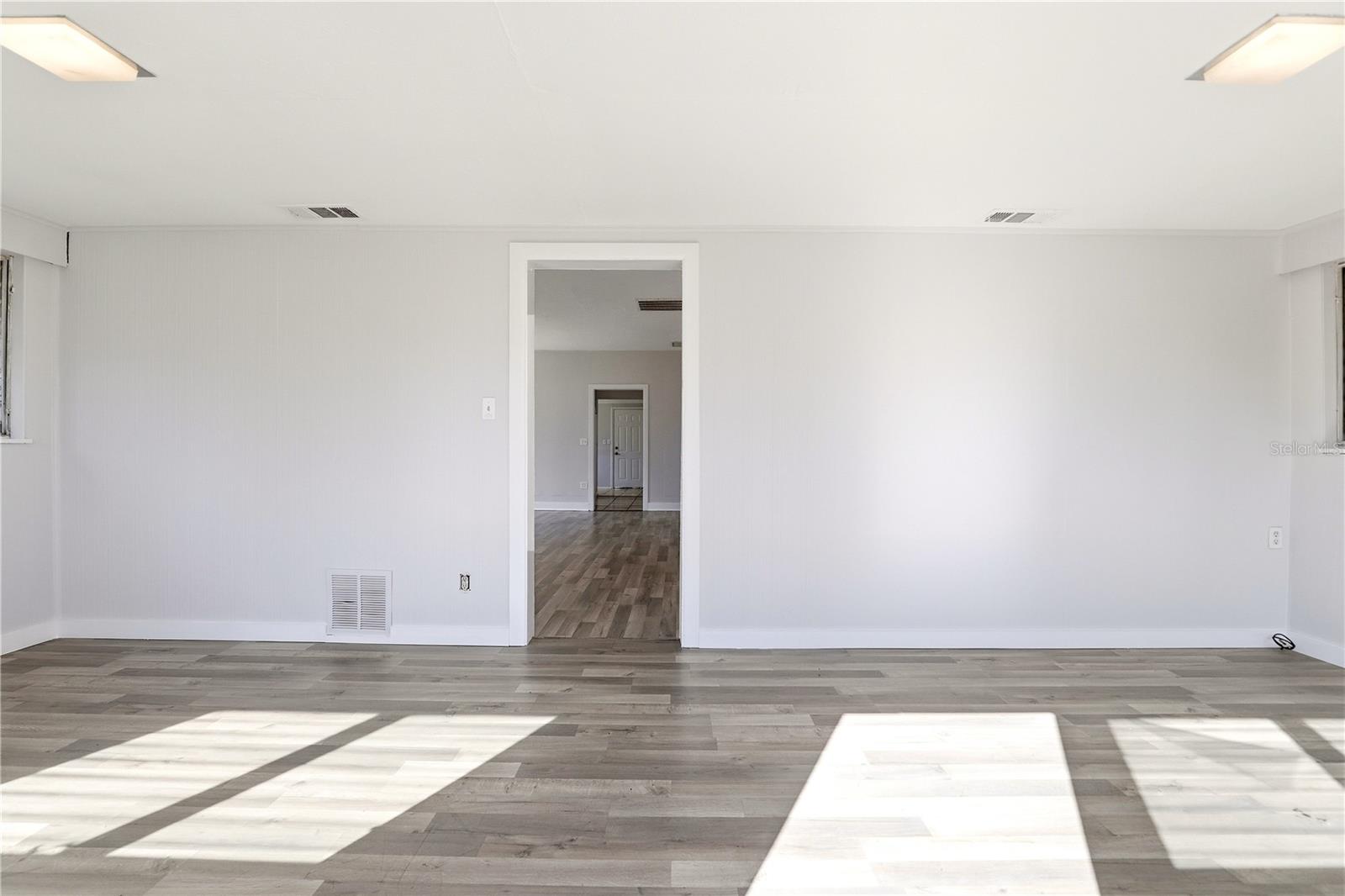 LAKE BARTON PARK - Residential