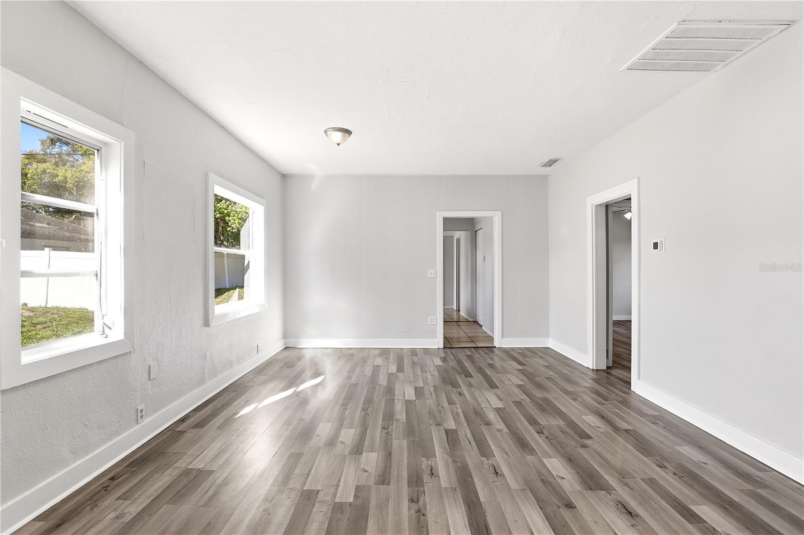 LAKE BARTON PARK - Residential