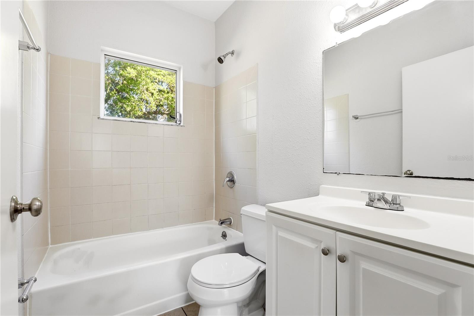 LAKE BARTON PARK - Residential