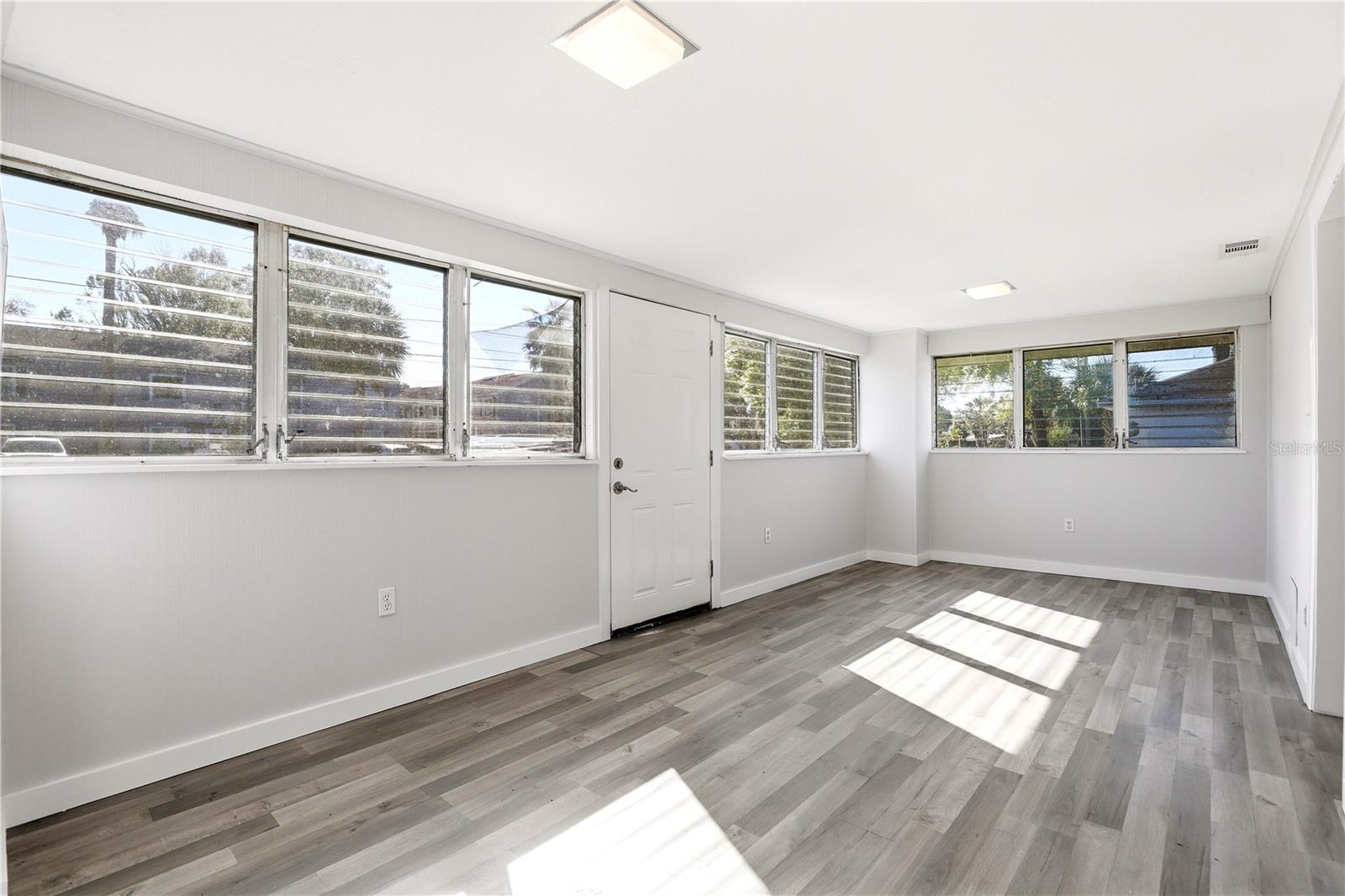 LAKE BARTON PARK - Residential