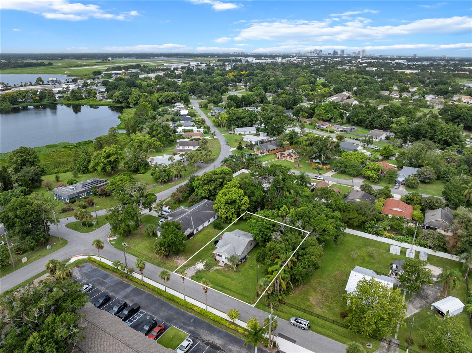 LAKE BARTON PARK - Residential