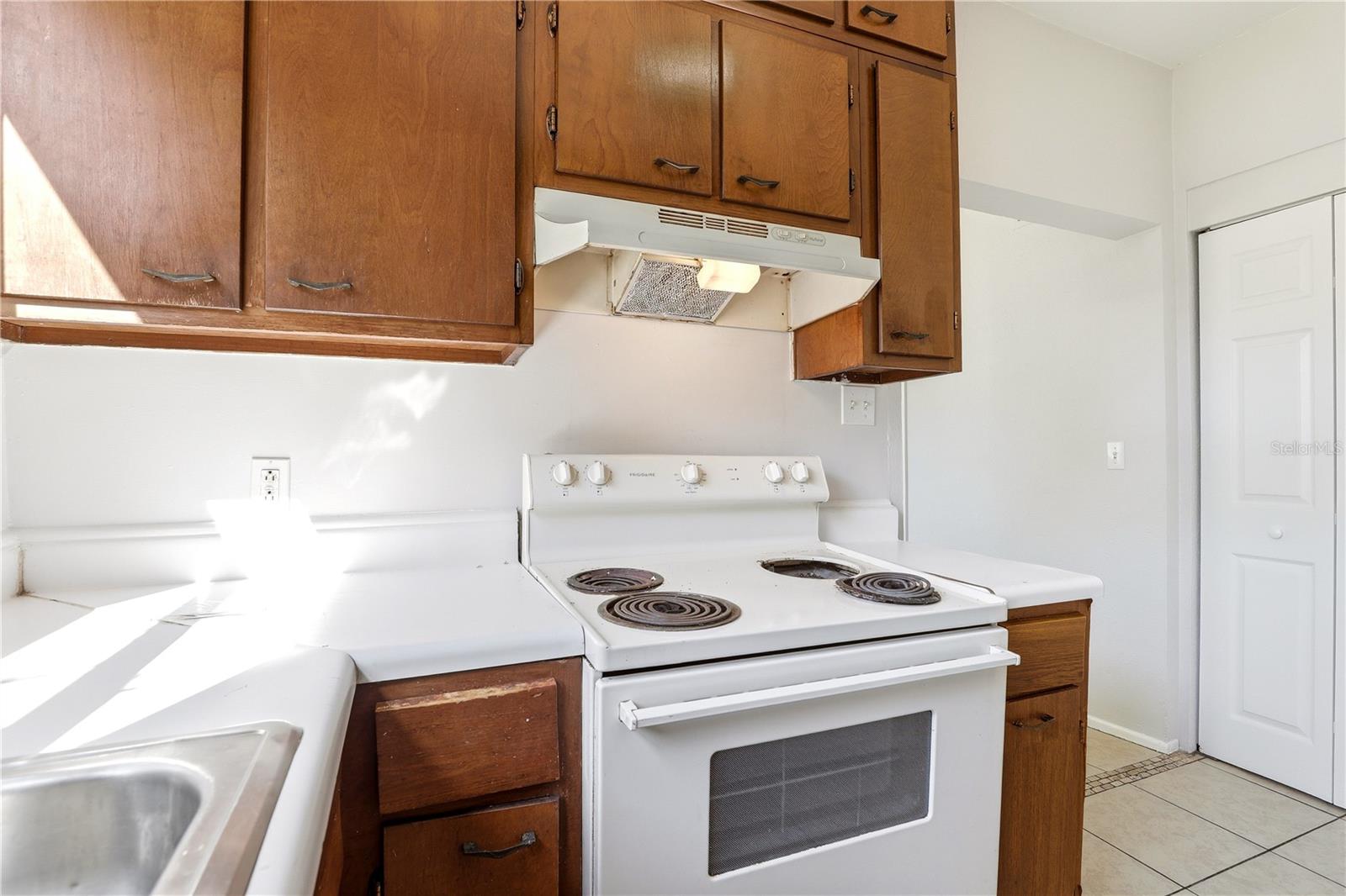 LAKE BARTON PARK - Residential