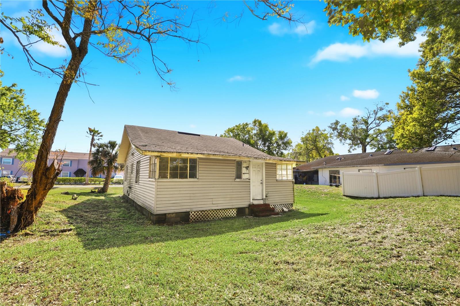 LAKE BARTON PARK - Residential