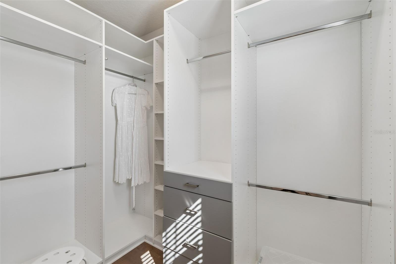 PHILLIPS GROVE TR J - Residential