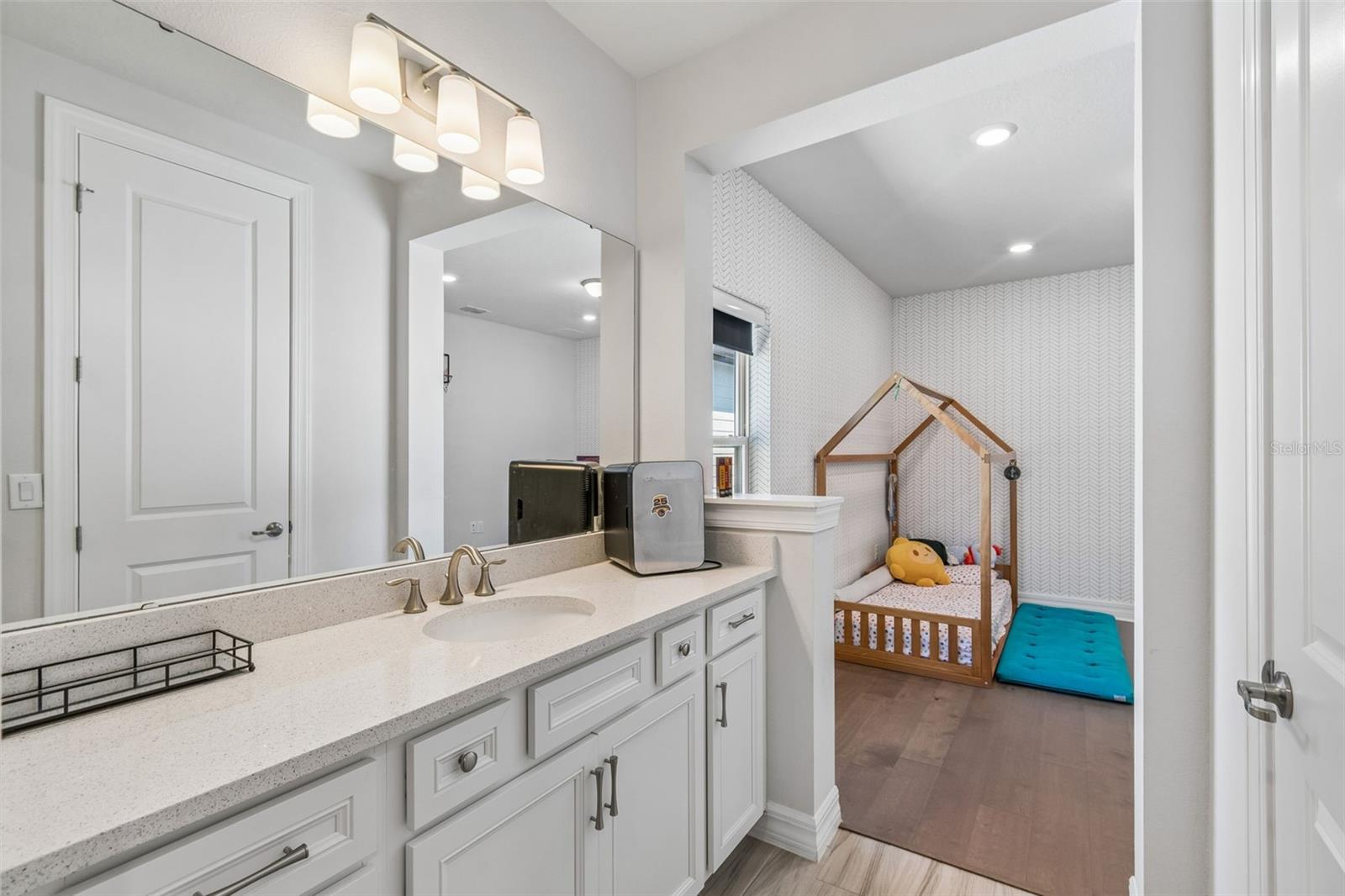 PHILLIPS GROVE TR J - Residential