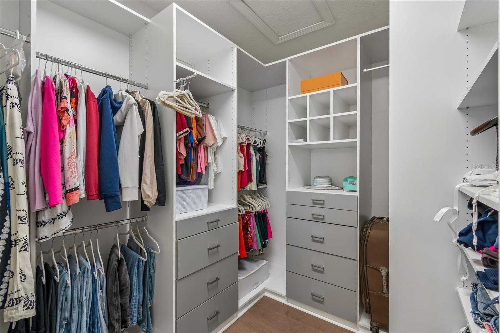 PHILLIPS GROVE TR J - Residential