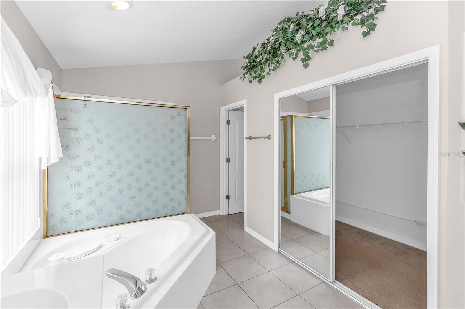 THE PALMS AT CYPRESS HEAD - Residential