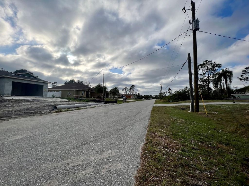 Photo of 9 Braddock Avenue, North Port, FL 34288 (MLS # C7508145)