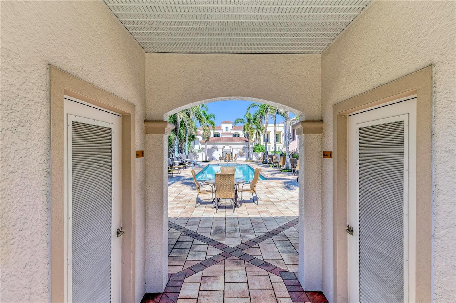 ISLAND COURT VENICE - Residential