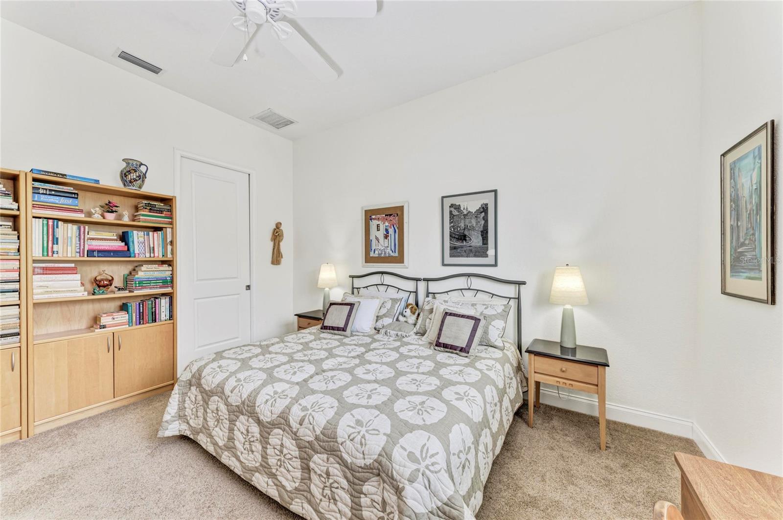 ISLAND COURT VENICE - Residential