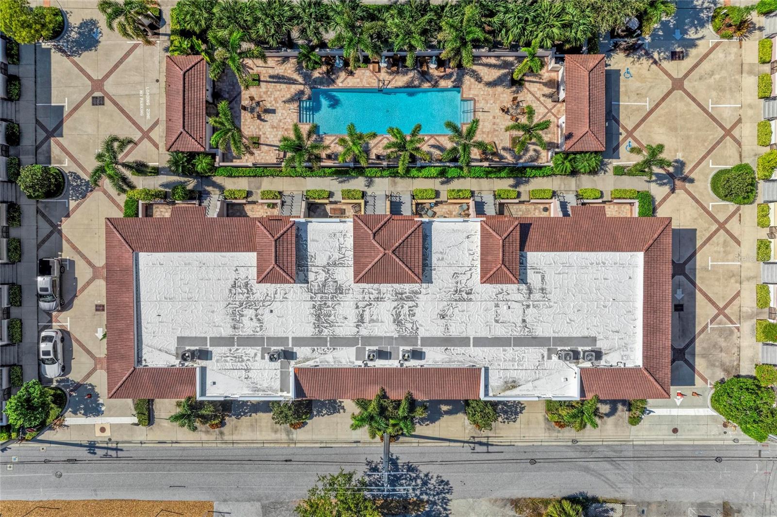 ISLAND COURT VENICE - Residential