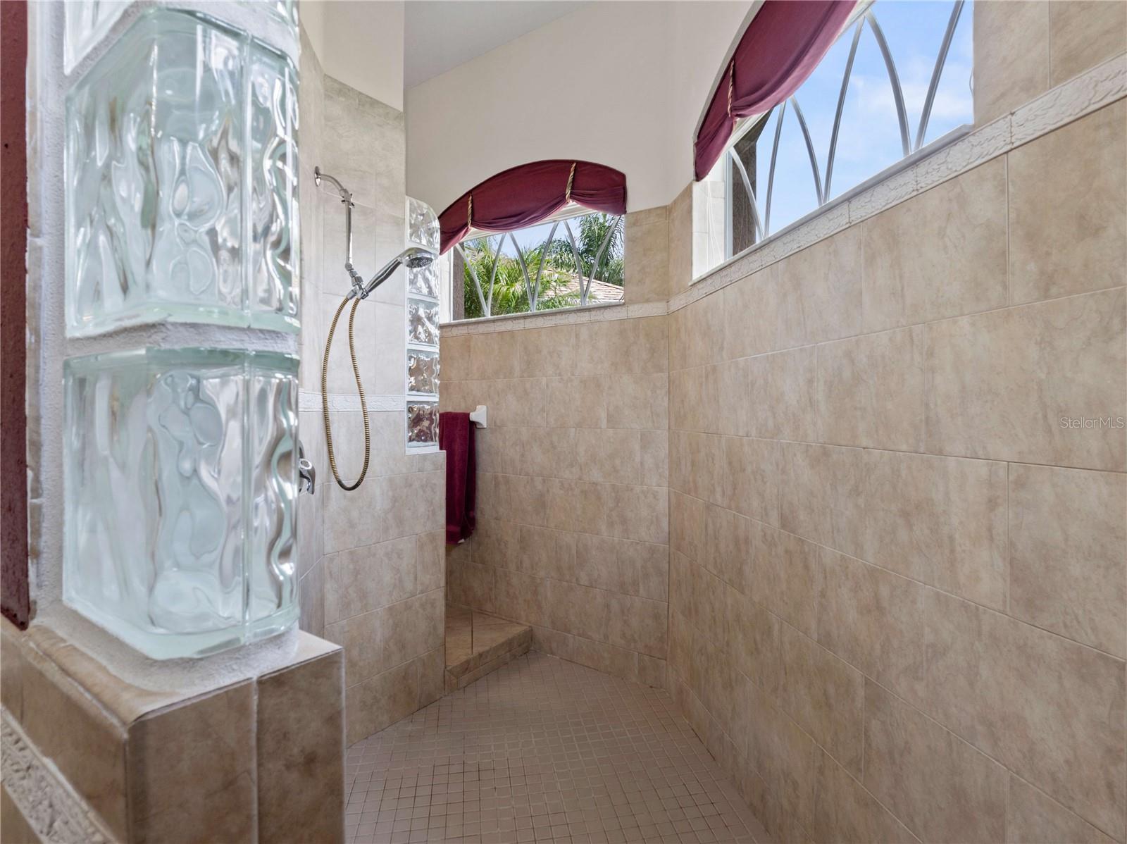 LAKE JOVITA GOLF AND COUNTRY CLUB - Residential