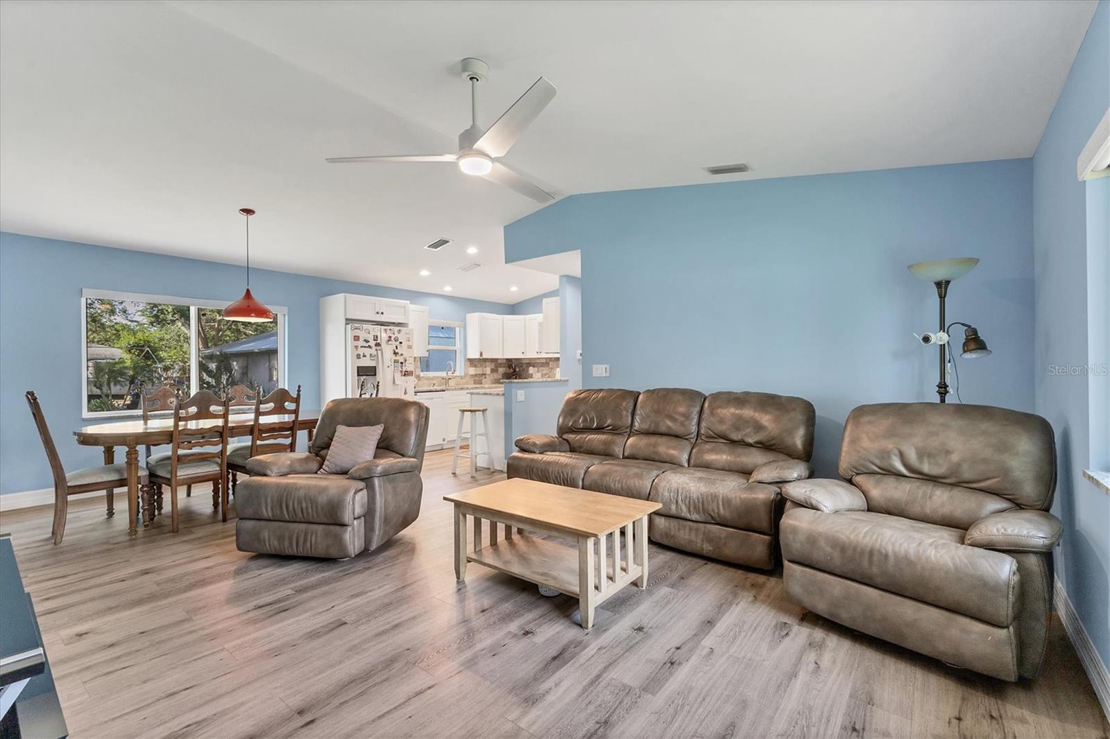 352 GLENWOOD AVE