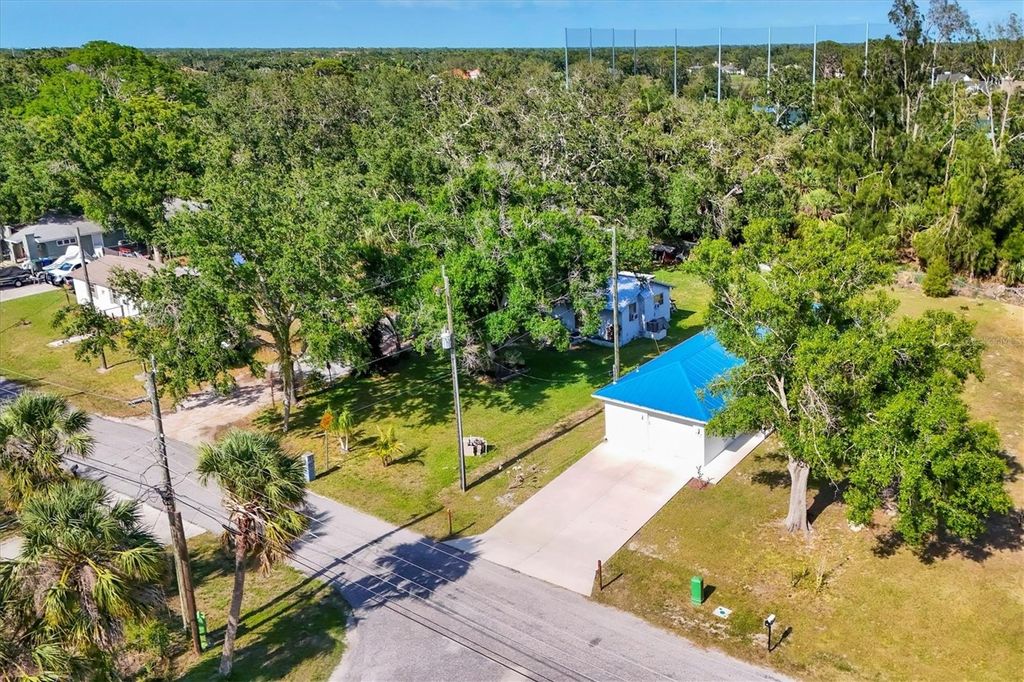 Photo of 352 Glenwood Ave, Osprey, FL 34229 (MLS # N6138982)