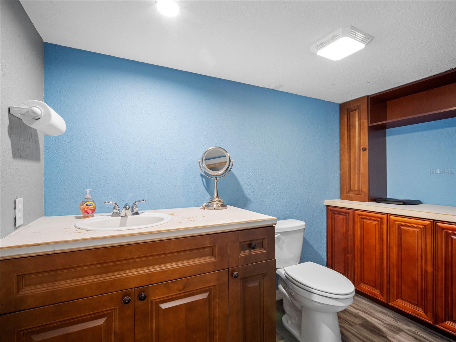 HIGHLAND ACRES - Commercial Sale