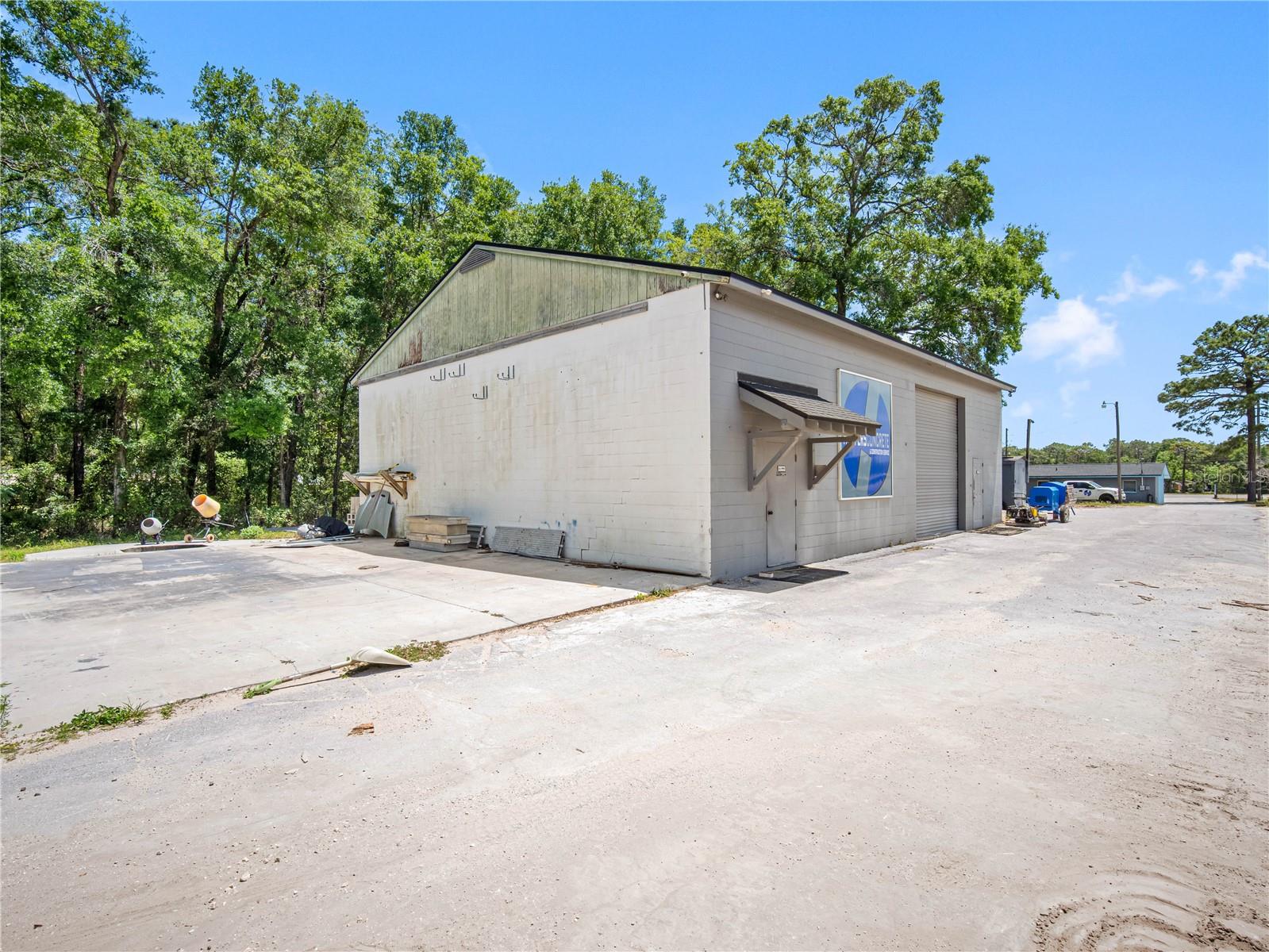 HIGHLAND ACRES - Commercial Sale