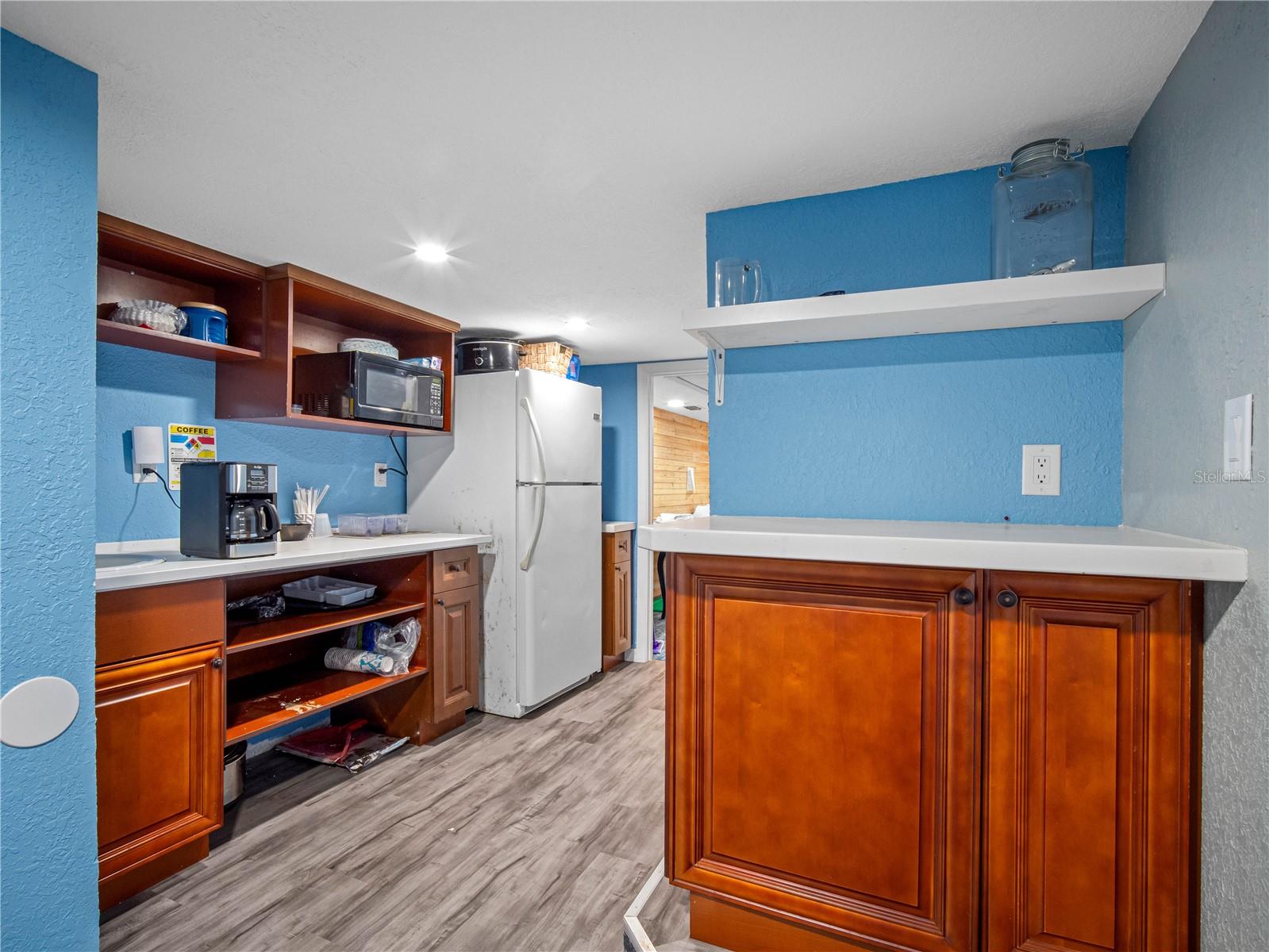 HIGHLAND ACRES - Commercial Sale