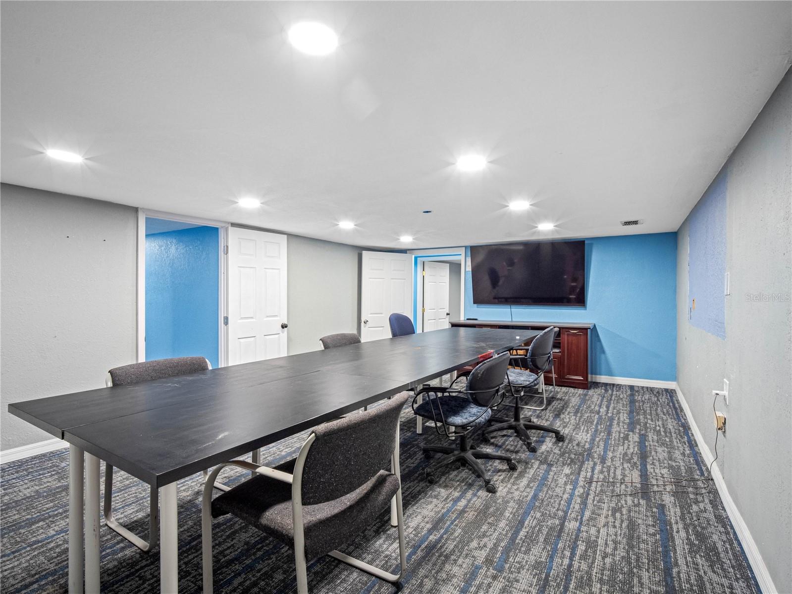 HIGHLAND ACRES - Commercial Sale