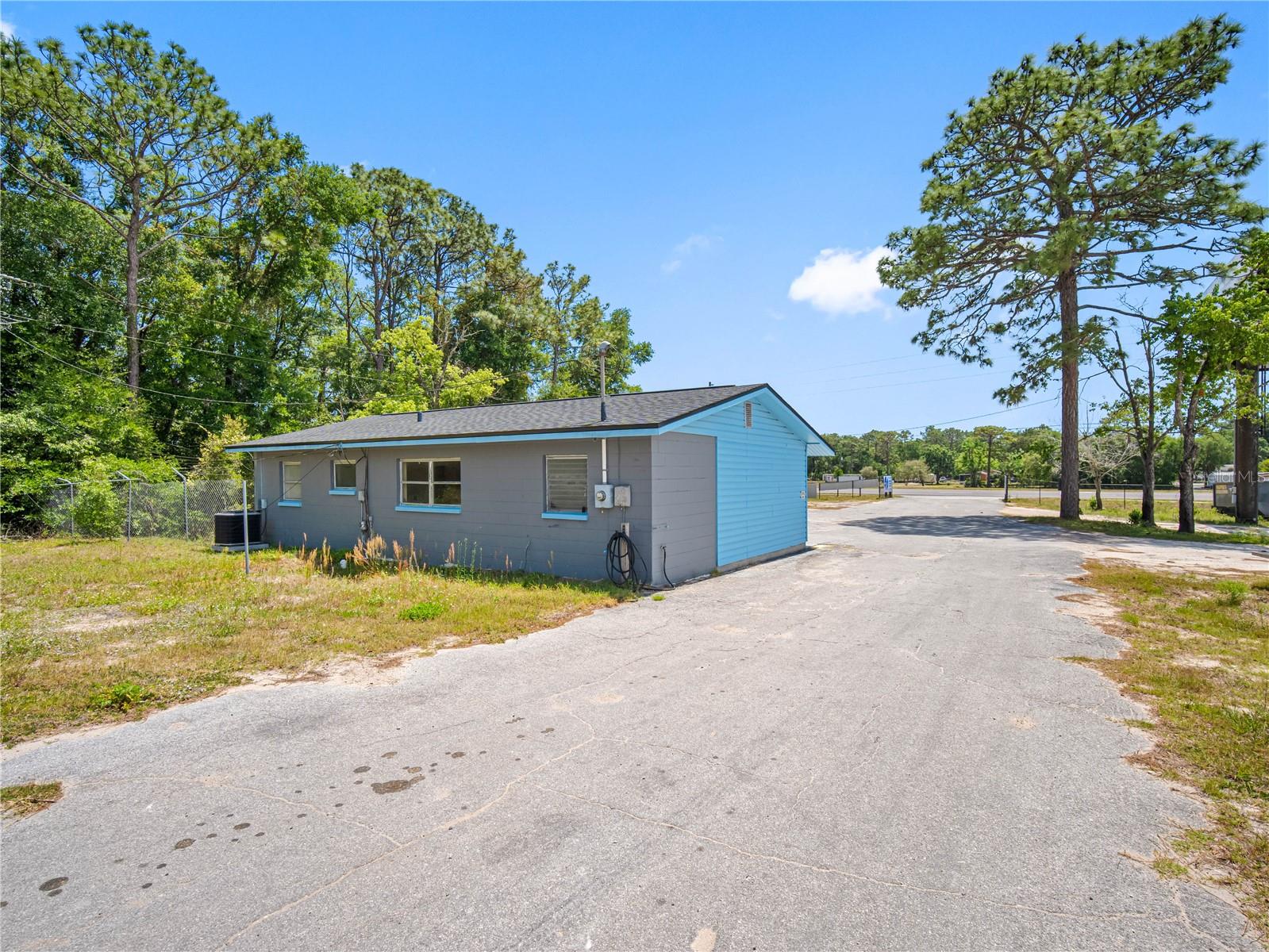 HIGHLAND ACRES - Commercial Sale