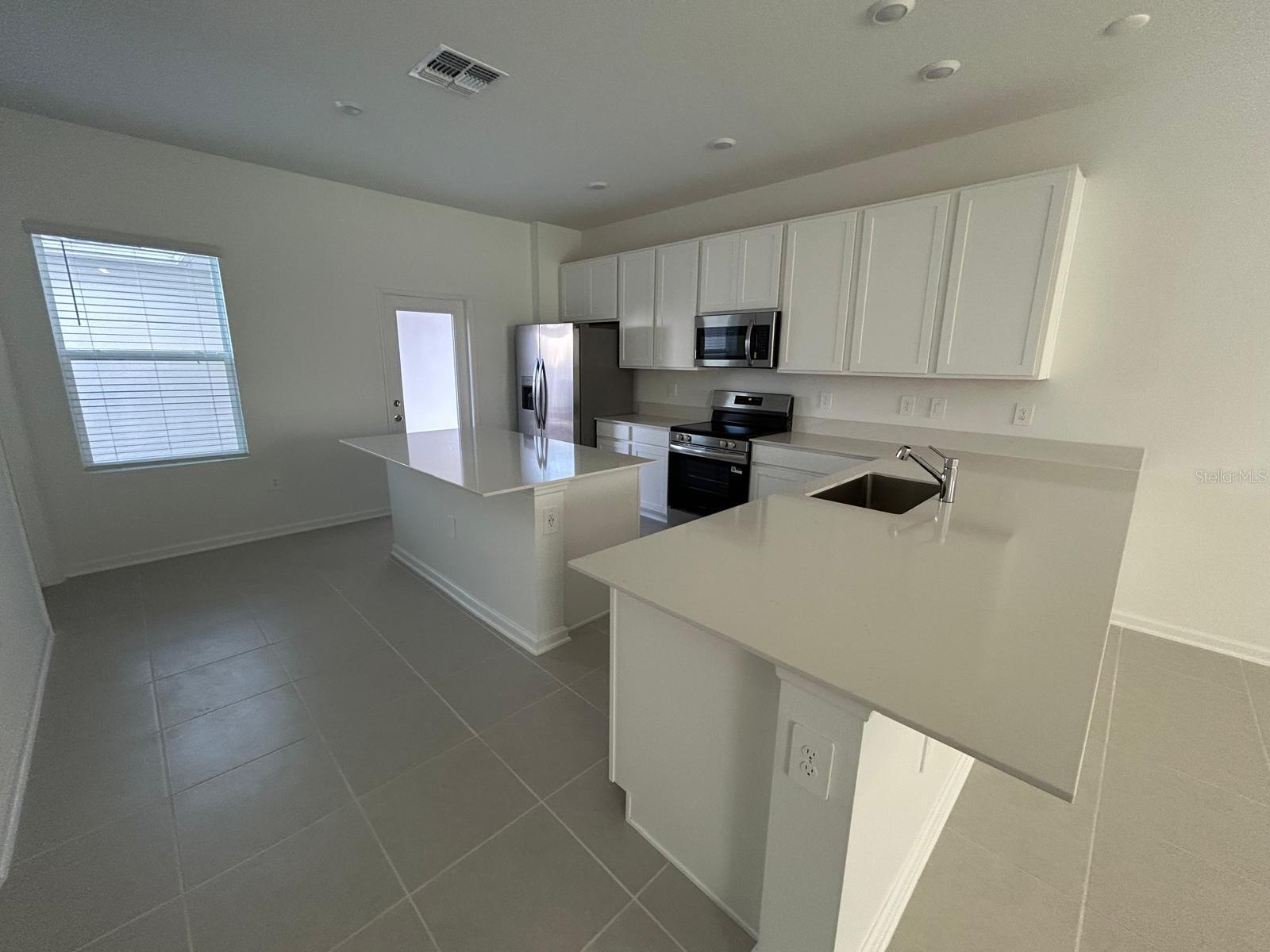 WELLNESS RIDGE 25 TH - Residential Lease