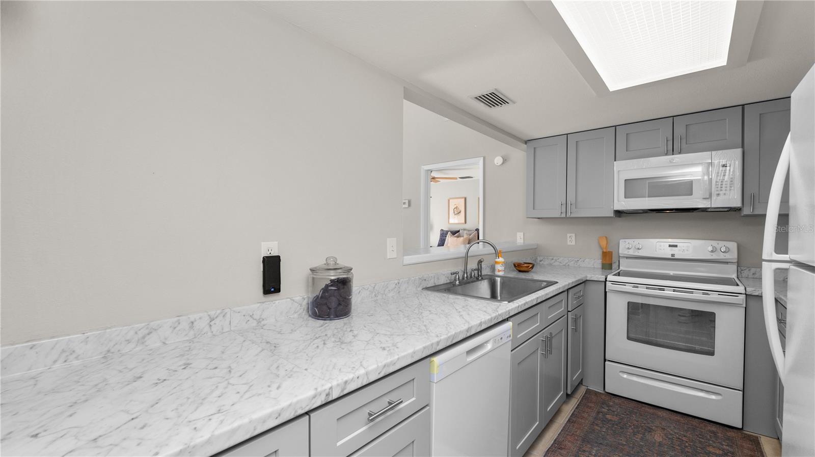 WILLOW POINT ESTATES - Residential