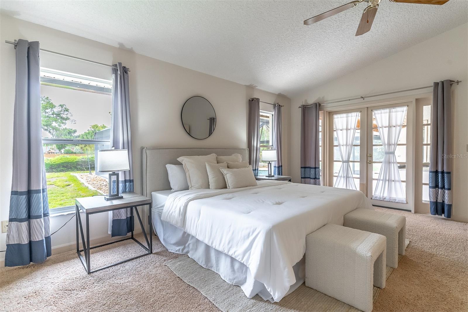 WHISPERING WINDS - Residential