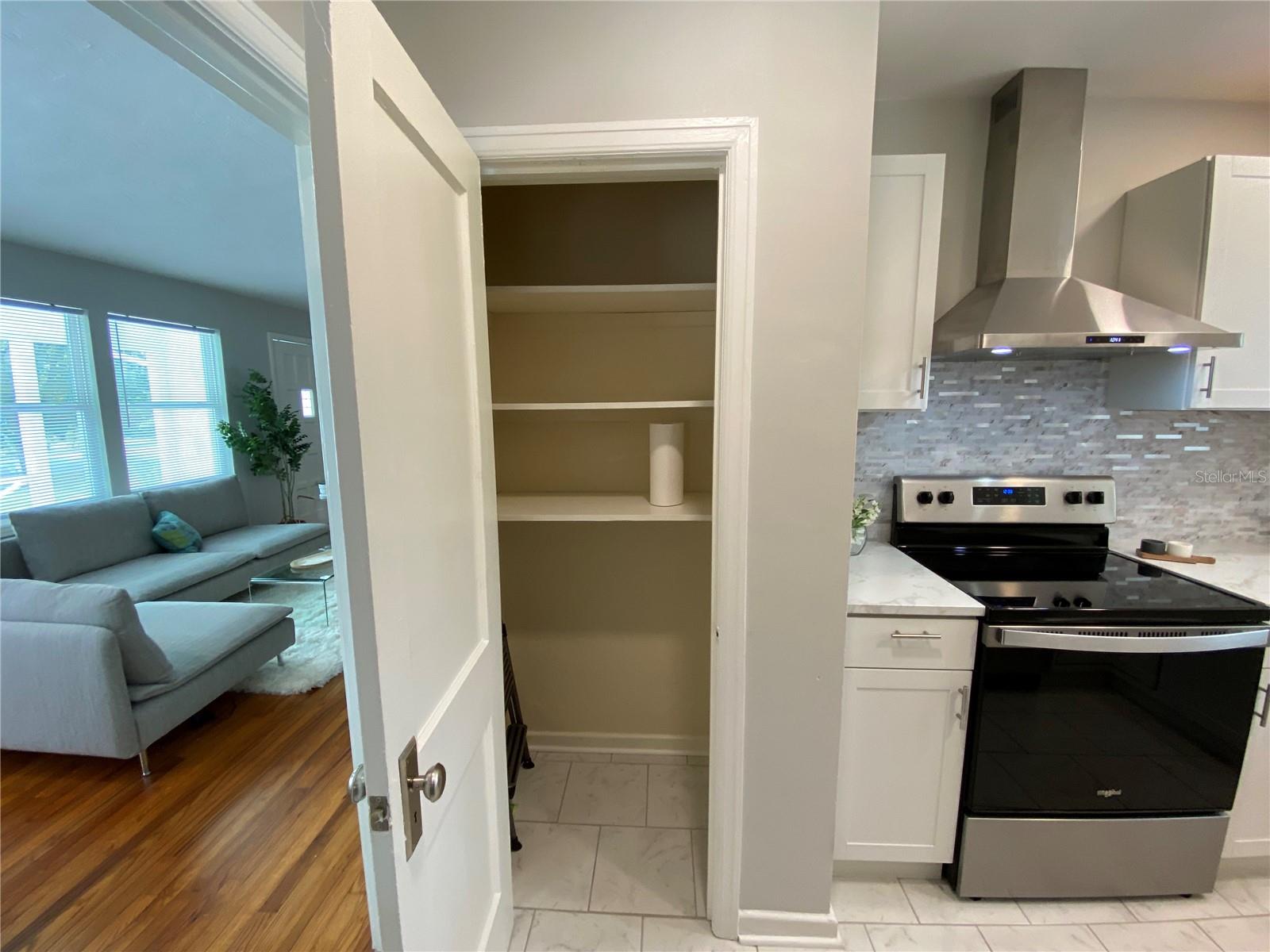 MURREY HILL COURT - Residential