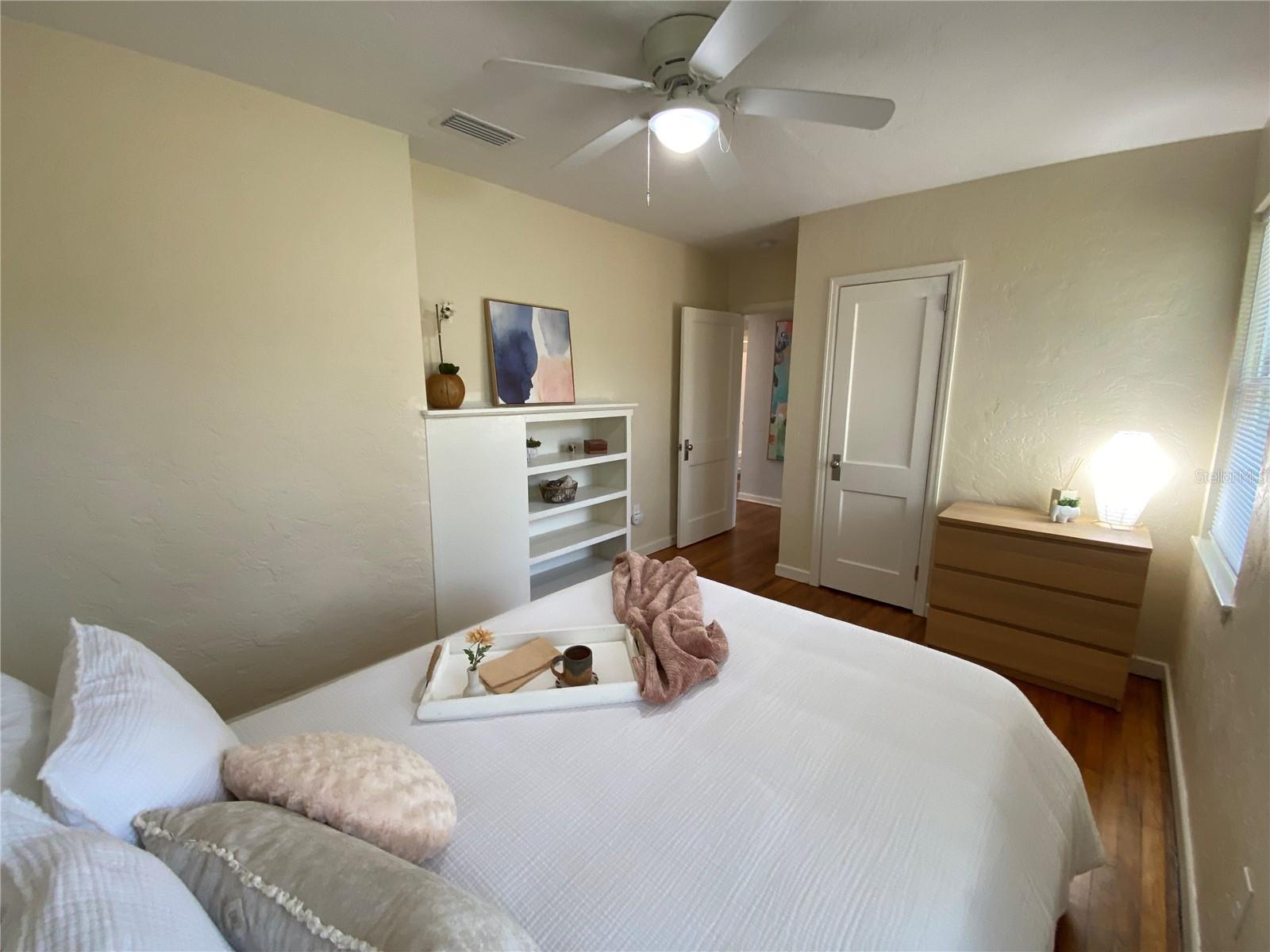 MURREY HILL COURT - Residential